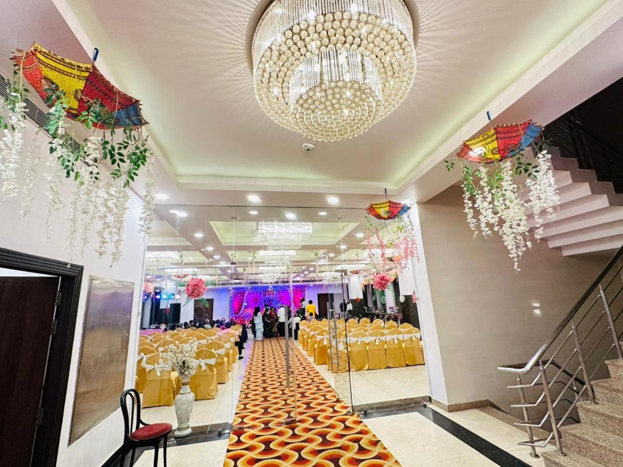 Grand Pearl Hotel & Banquet Lucknow Bagian luar foto
