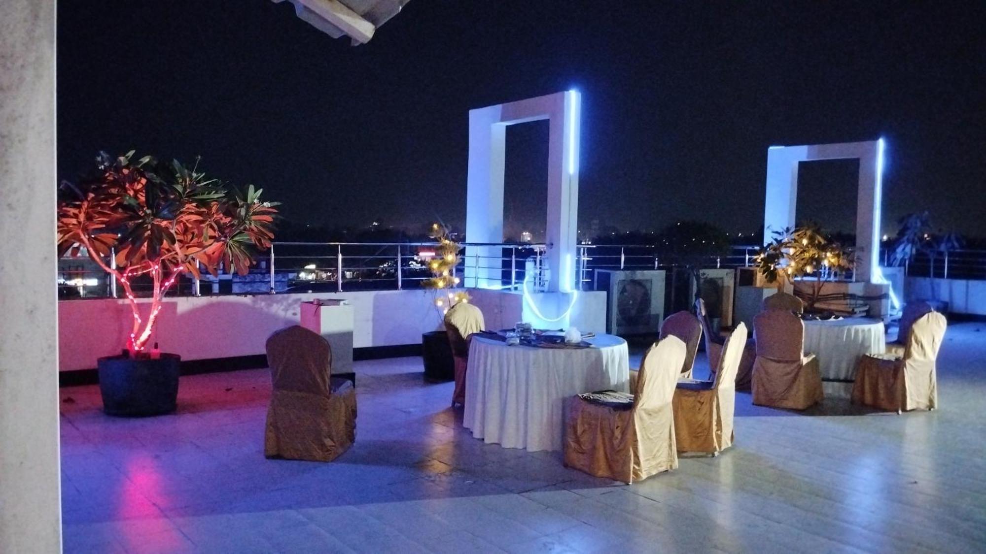 Grand Pearl Hotel & Banquet Lucknow Bagian luar foto